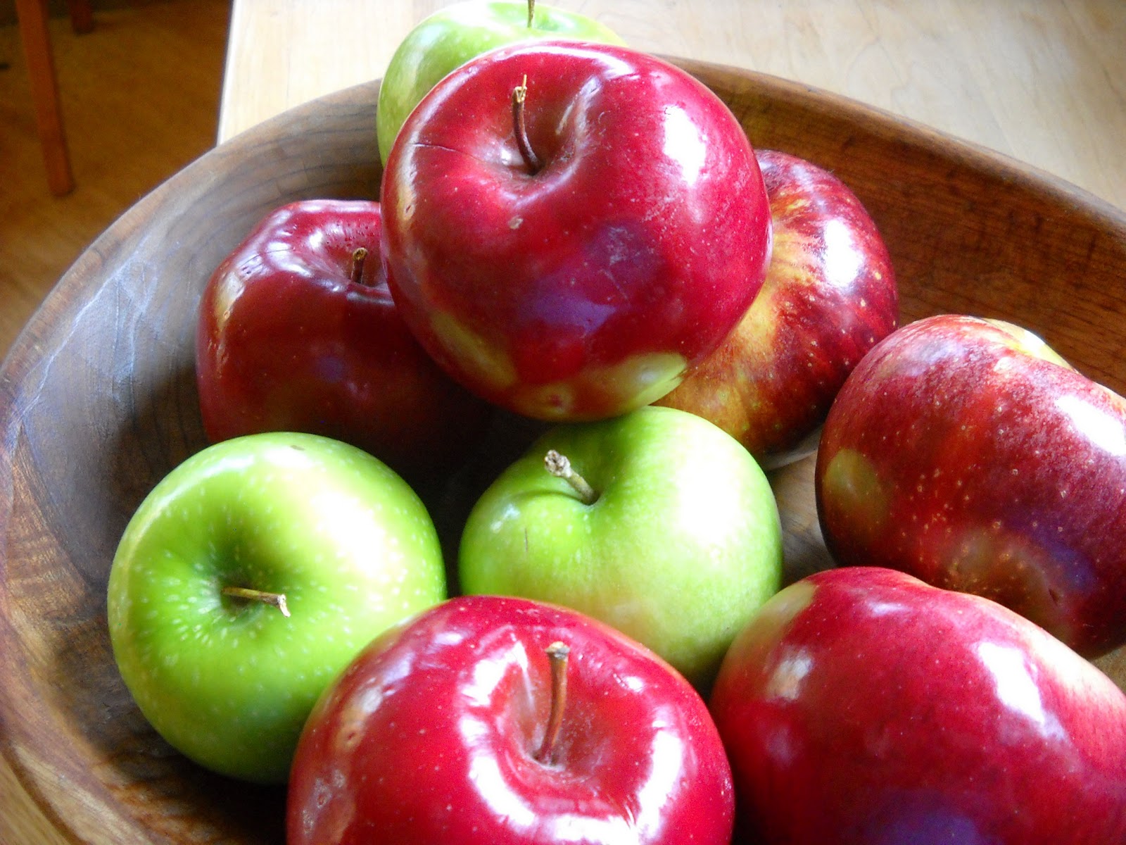 Восьми яблоками. Яблоко картинка. Apple to eat. Apple 5. Good Apple.