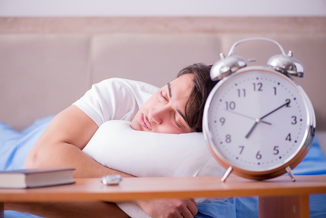 البيولوجية للنوم الساعة أهمية النوم