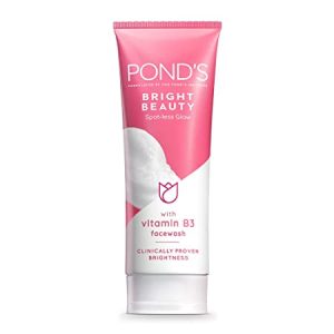 3. غسول الوجه من بوندس وايت بيوتي - غسول لتفتيح البشرة Pond’s White Beauty Spot-less Fairness Face Wash